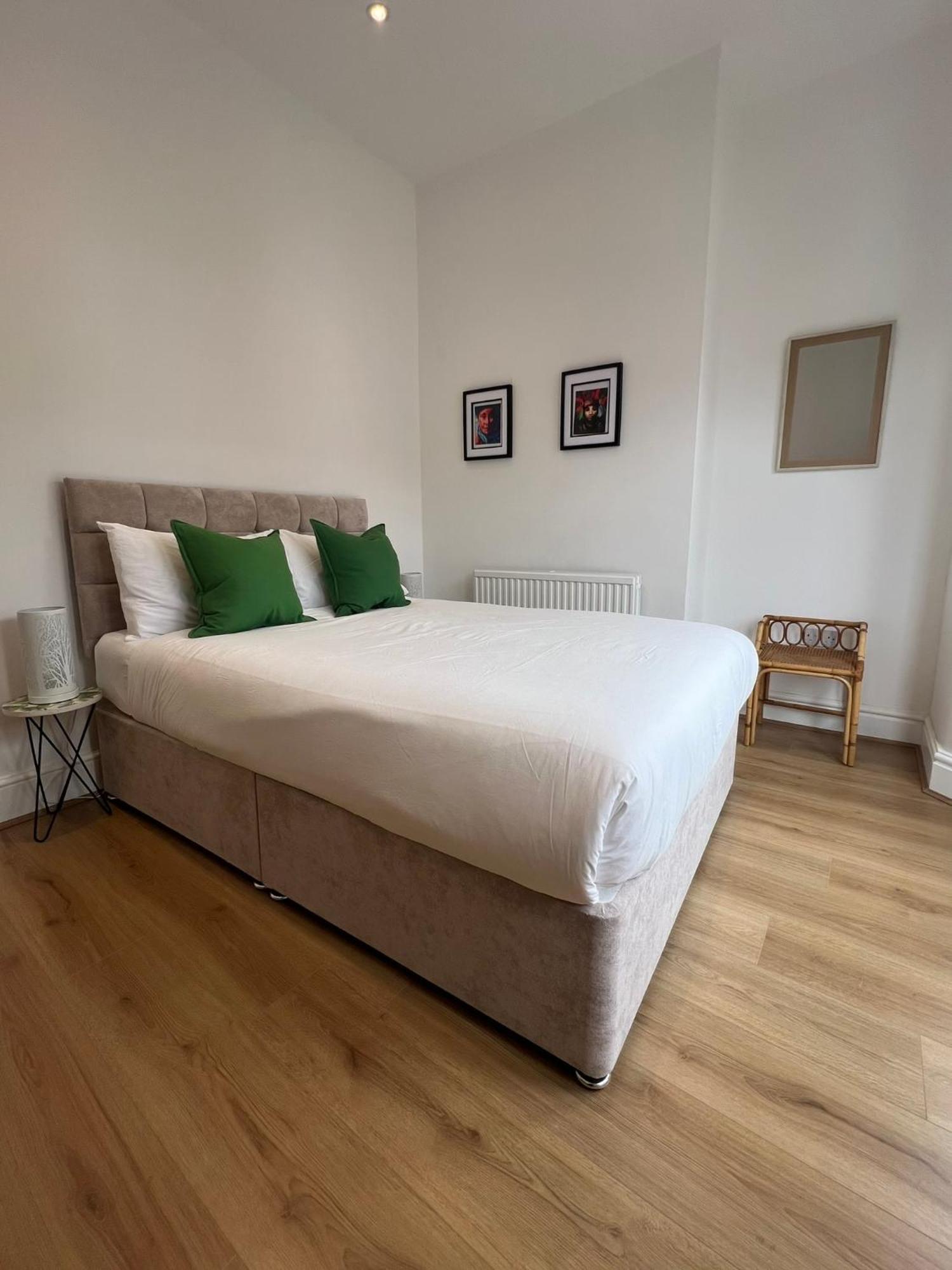 2025 Award Winner Liverpool Cherry House - 4 Bedrooms Extérieur photo