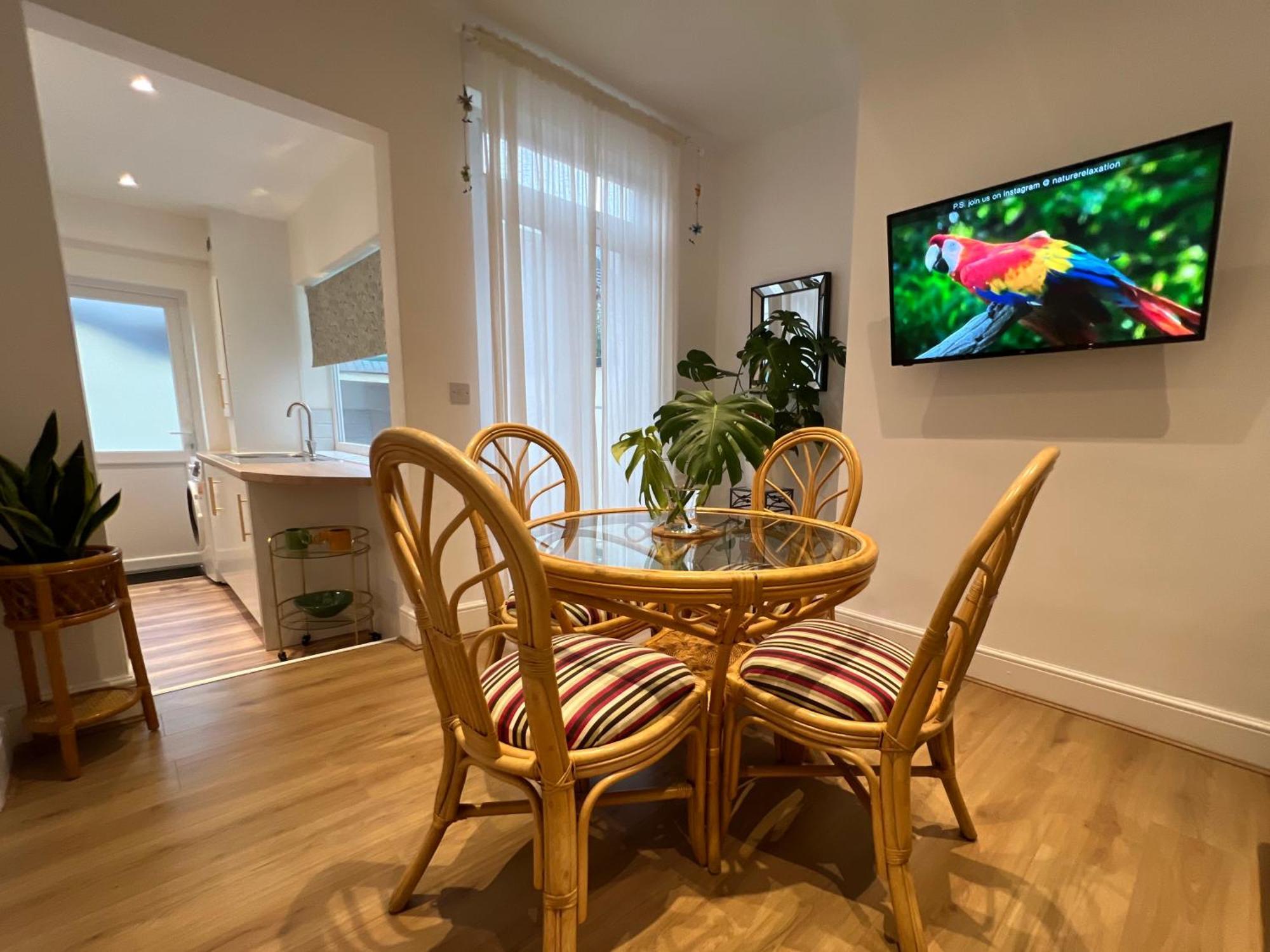 2025 Award Winner Liverpool Cherry House - 4 Bedrooms Extérieur photo