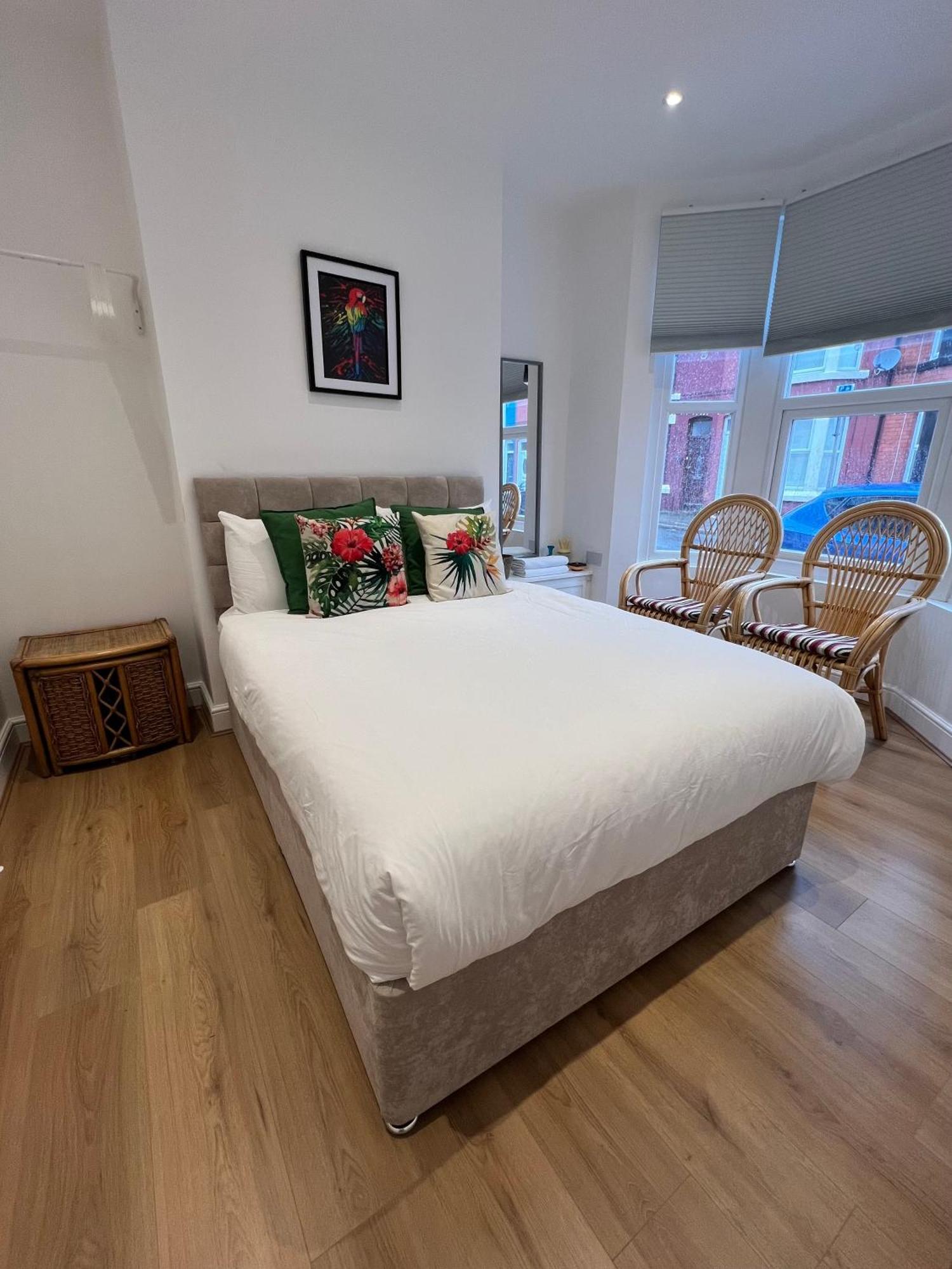 2025 Award Winner Liverpool Cherry House - 4 Bedrooms Extérieur photo